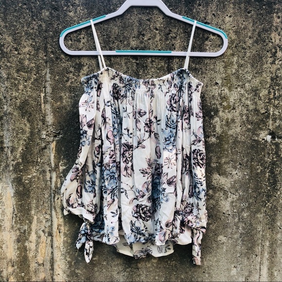One Clothing LA Floral Off the Shoulder Top - Picture 4 of 7